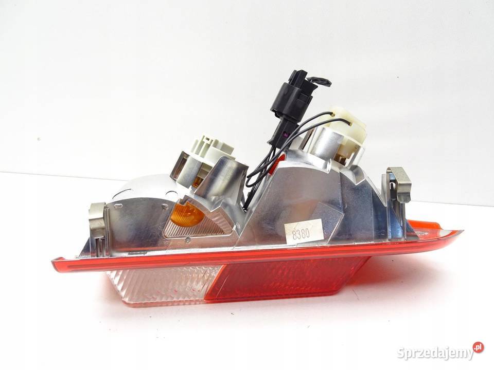 LAMPA PRAWA PRAWY TYŁ TYLNA BAGAŻNIKA OPEL