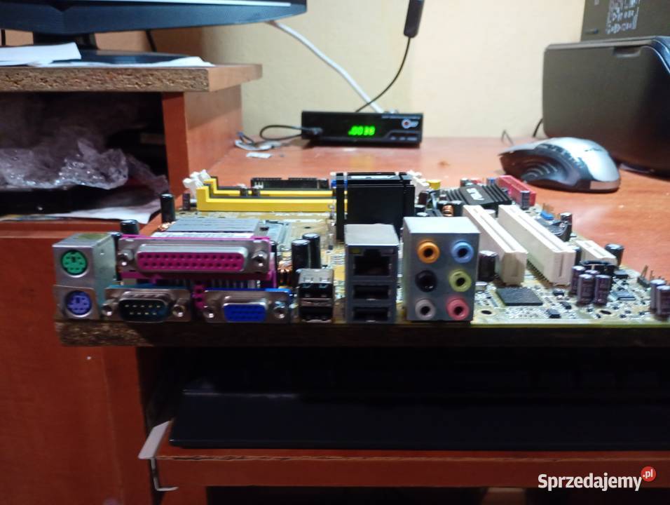 Płyta główna Liczba rdzeni procesora 2 Sanniki