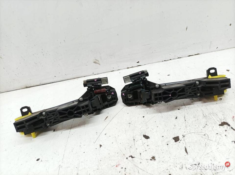 KLAMKA ZEWNĘTRZNA PRAWA LEWA TYŁ KOMBI 1G3 Rok produkcji 2011 Klamki