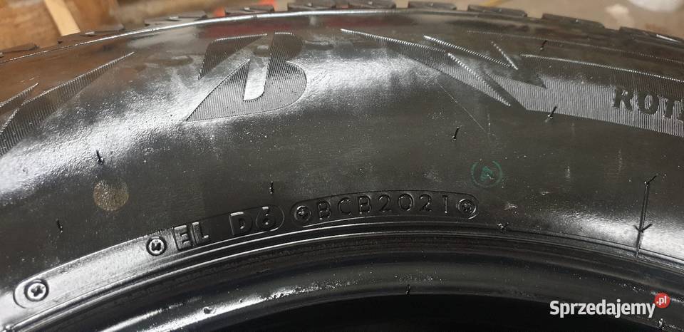 opony 26570R18 zimowe 4 Bridgestone Blizzak DMV3 70 Cięcina