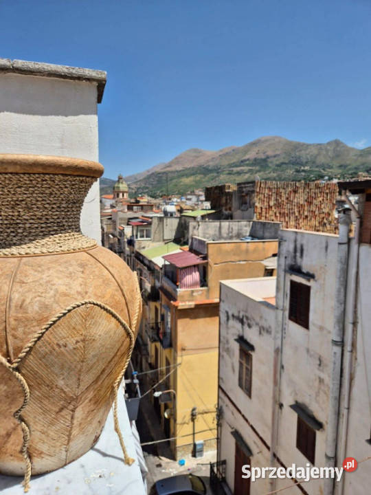 Na sprzedaż część kamienicy Carini Sycylia