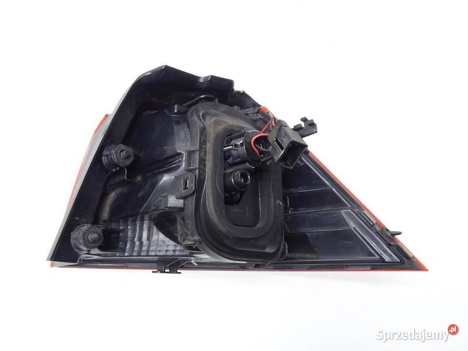 LAMPA LEWA LEWY TYŁ TYLNA W BŁOTNIK 5G0945095 VW Lampy tylne