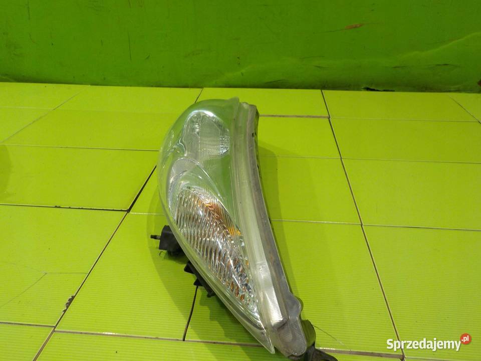 NISSAN JUKE F15 I 13r lampa prawa przod osobowe Suków