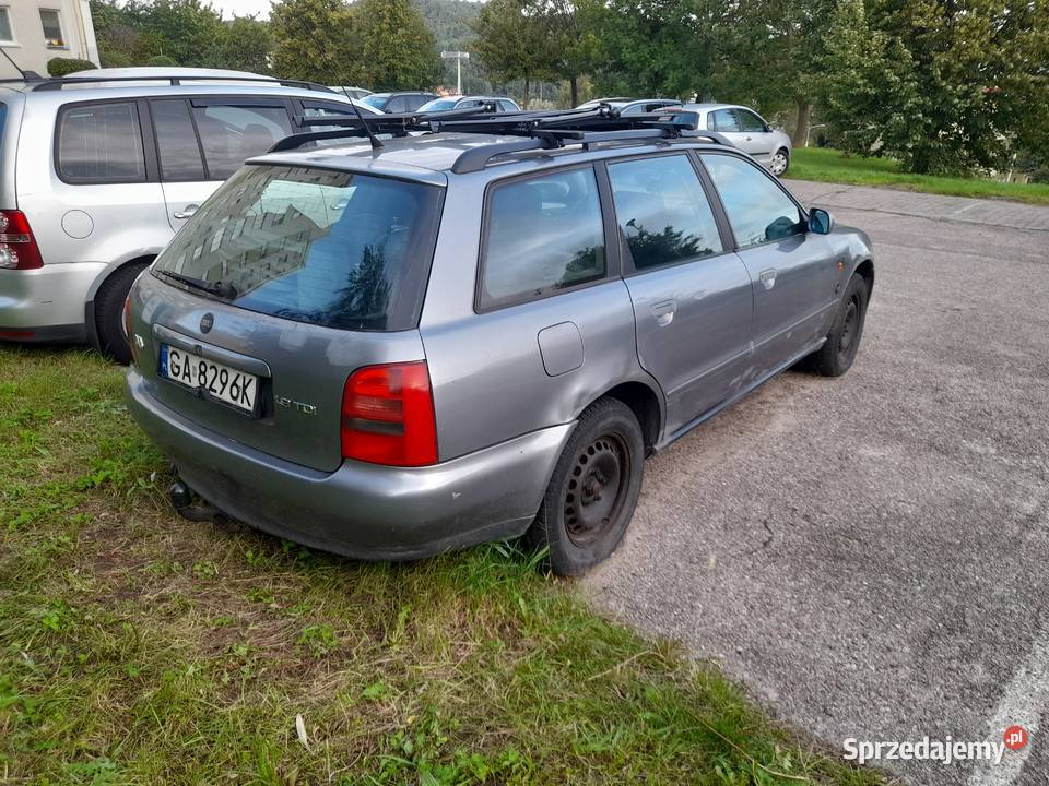 Sprzedam audi a4 b5 19 tdi avant uszkodzony do radio Gdynia sprzedam