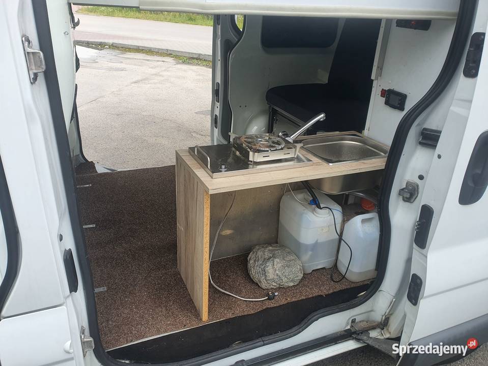 VIVARO WĘDKARZY TURYSTYCZNY SAMOCHÓD W AUTOMACIE małopolskie