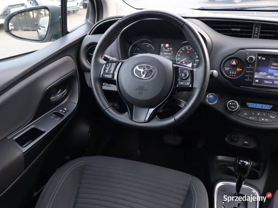 Toyota Yaris 15 Hybrid śląskie Katowice