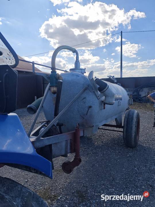 Beczkowóz 4000l świętokrzyskie Zalesie