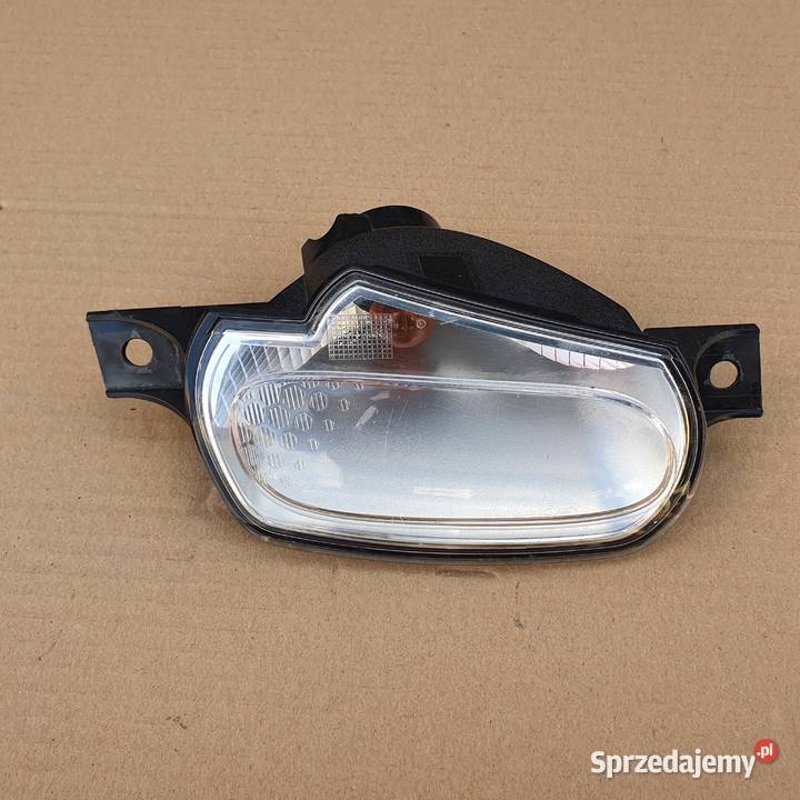 SMART FORTWO W453 KIERUNKOWSKAZ PRAWY Trzciel