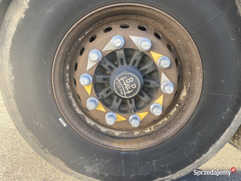 ZASŁAW chłodnia 2 strefy 25C 15 palet winda stan Tulce