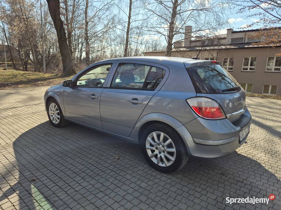 Sprzedam Opel Astra H 2004r 16 16V benzyna