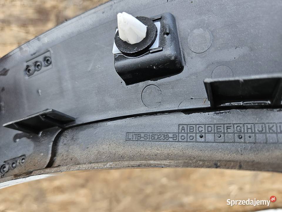 FORD PUMA MK2 LISTWA BŁOTNIKA PRAWY PRZÓD PRAWA Listwy i nakładki Międzychód