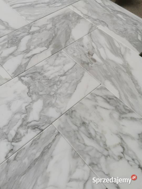 Marmur 152x305x1 Płytki Marmurowe Calacatta Poskwitów