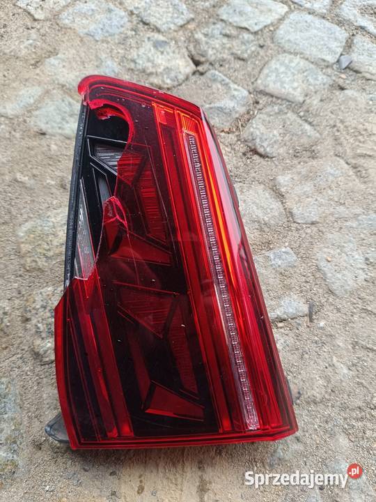 Kierunkowskaz dynamiczny passat b8 prawy kombi Opole