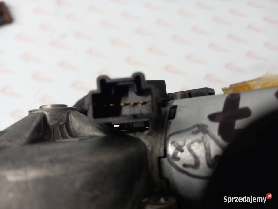 MERCEDES W245 09r silniczek wycieraczki tył Kielce