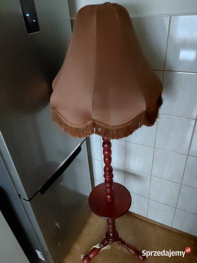 Lampa podłogowa że stolikiem Lampy podłogowe sprzedam