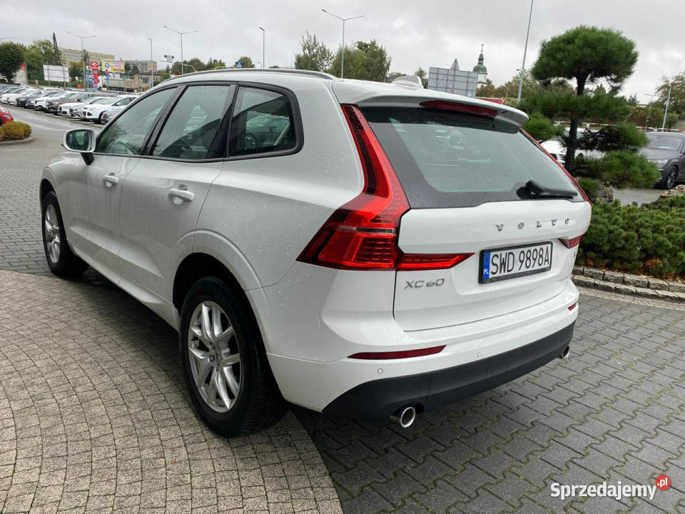 Volvo XC 60 FULL LED nawigacja vitrual cockpit napęd 4x4 Żory sprzedam