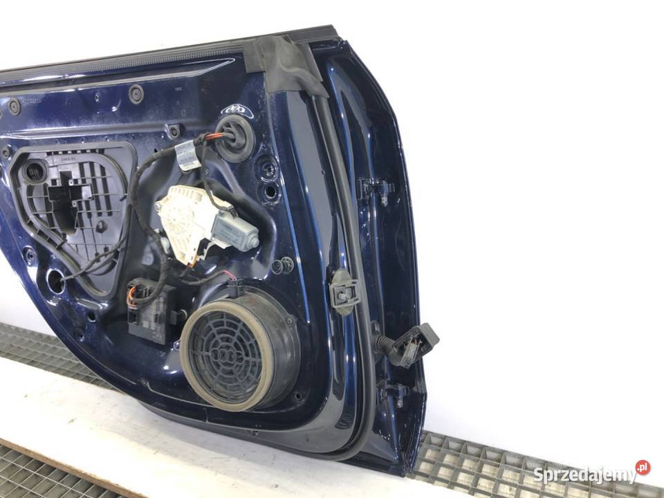 DRZWI LEWY TYŁ AUDI A5 8T SedanLimuzyna 0717 osobowe sprzedam