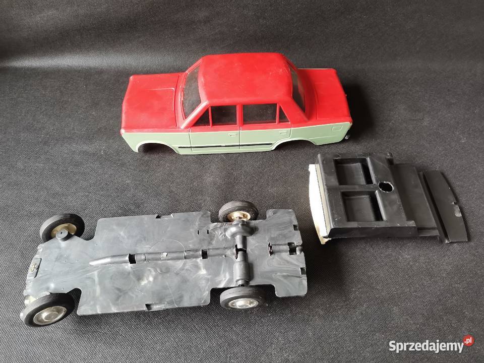 Stara plastikowa zabawka PRL Polski Fiat 125 p Pozostałe Katowice sprzedam