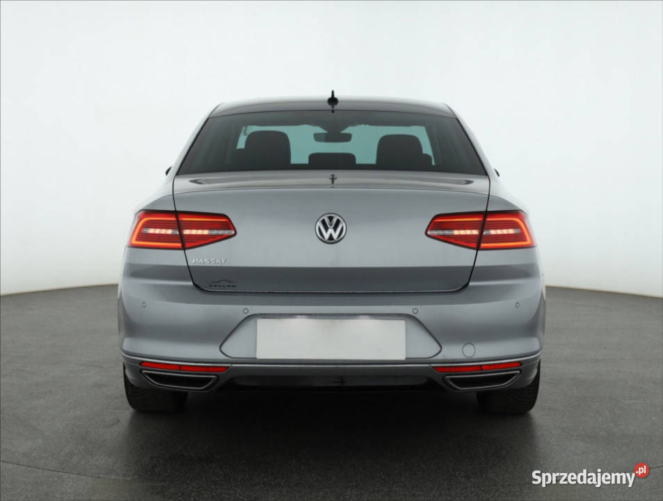 VW Passat 18 TSI elektrycznie ustawiane fotele Passat Piaseczno