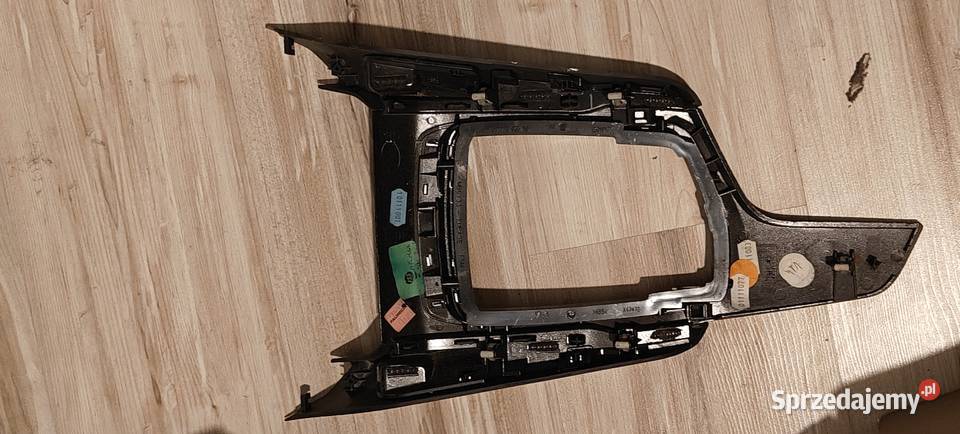 PEUGEOT 308 II T9 1321 RAMKA OSŁONA LEWARKA Osłony i zaślepki dolnośląskie Siechnice