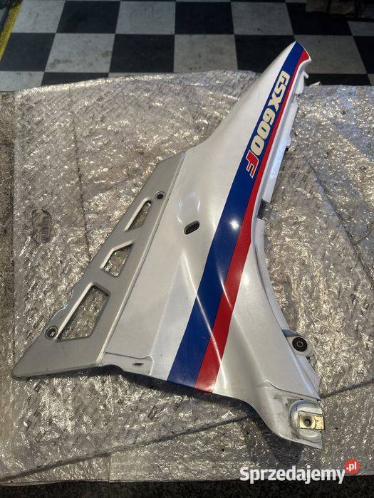 SUZUKI GSX 600 F ZADUPEK BOK Prawy Tył Tylny Pozostałe Poznań