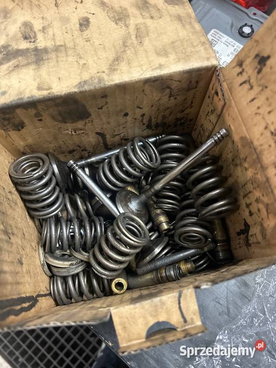 Wałek rozrządu m20b25 sprężynki dźwigienki Lublin