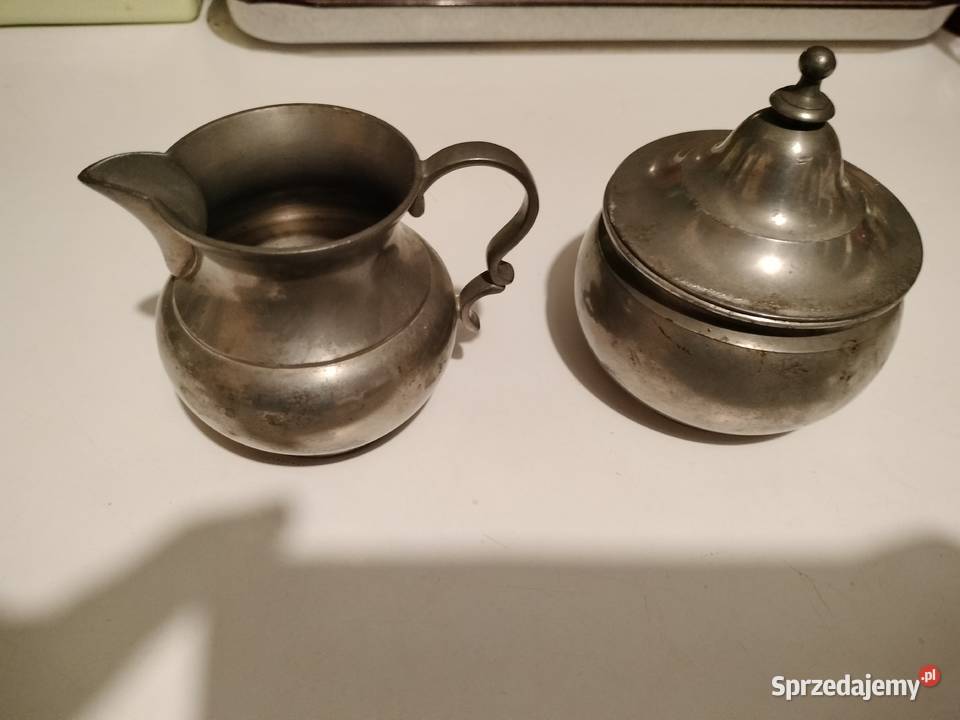 Zestaw dzbanuszek i pojemnik z pokrywką metal Choszczno