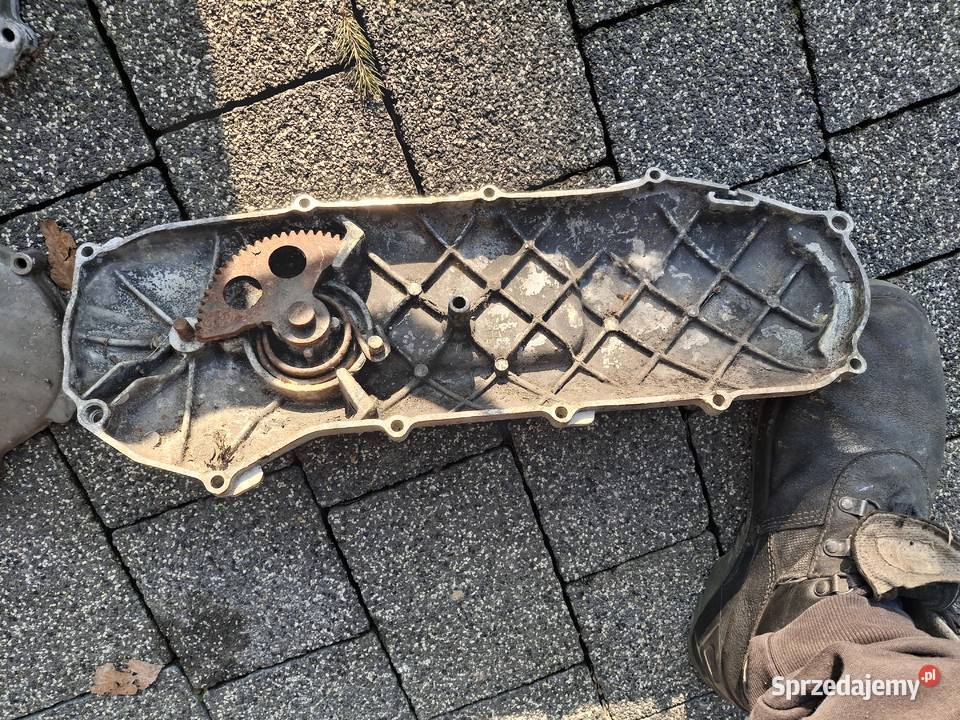 PIAGGIO osłona pokrywa dekiel silnika Pokrywy i osłony silnika opolskie Solarnia sprzedam