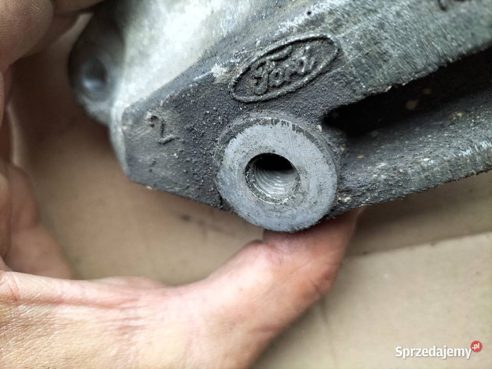 MONDEO MK2 MK3 25 V6 UCHWYT ŁAPA PODSTAWA