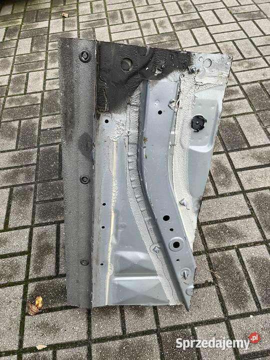 Nissan Qashqai III J12 próg lewy środkowy słupek