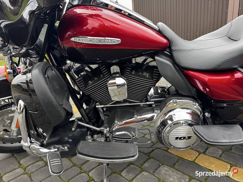 Harley Davidson Electra FLHTK mega stan