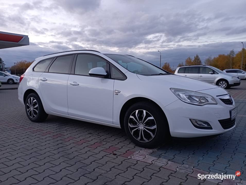 OPEL ASTRA J 14 TURBO Łęczna