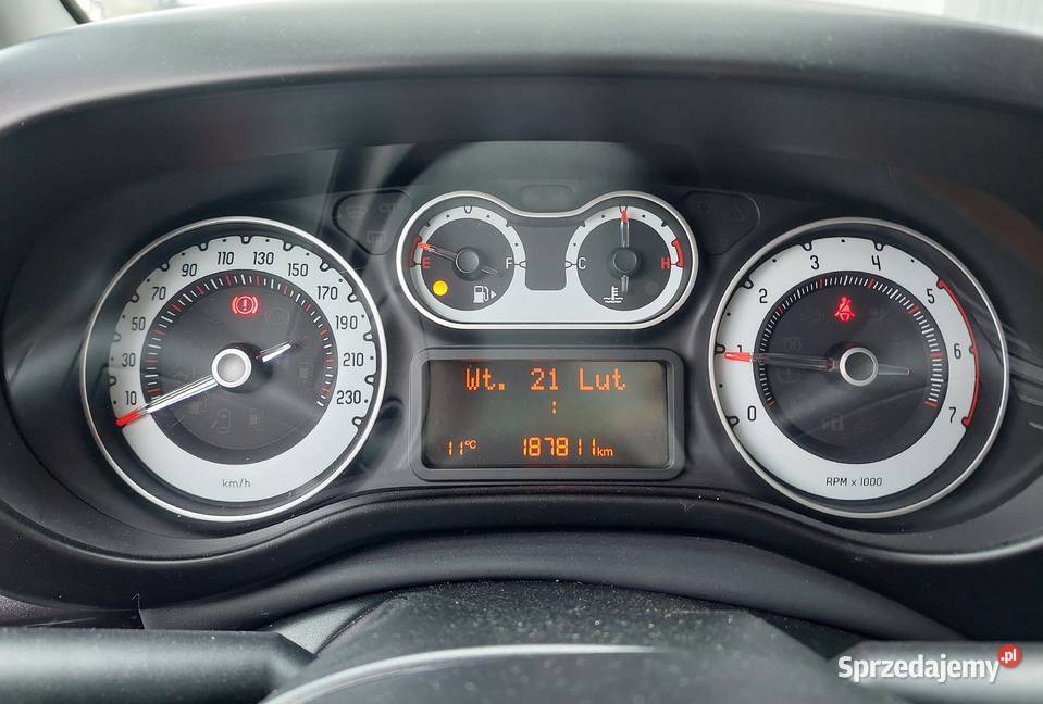 Fiat 500L centralny zamek Piekoszów sprzedam