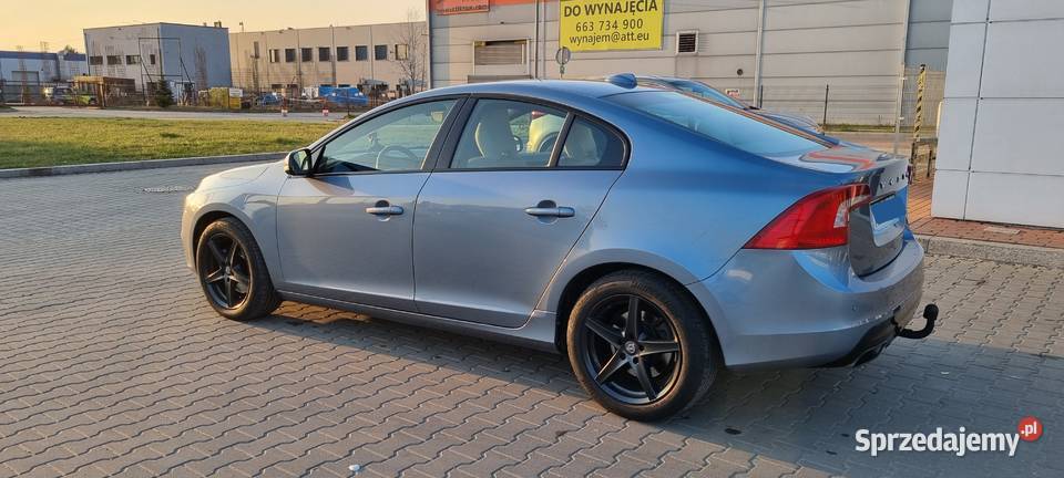 Sprzedam VOLVO S60 II D3 150 2017 światła przeciwmgielne Kraków