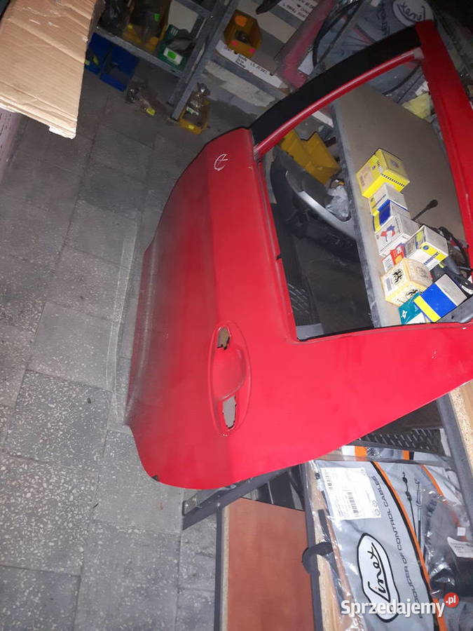 Drzwi lewy tył Yaris czerwone 3p0 2011 Karoseria Bytów sprzedam