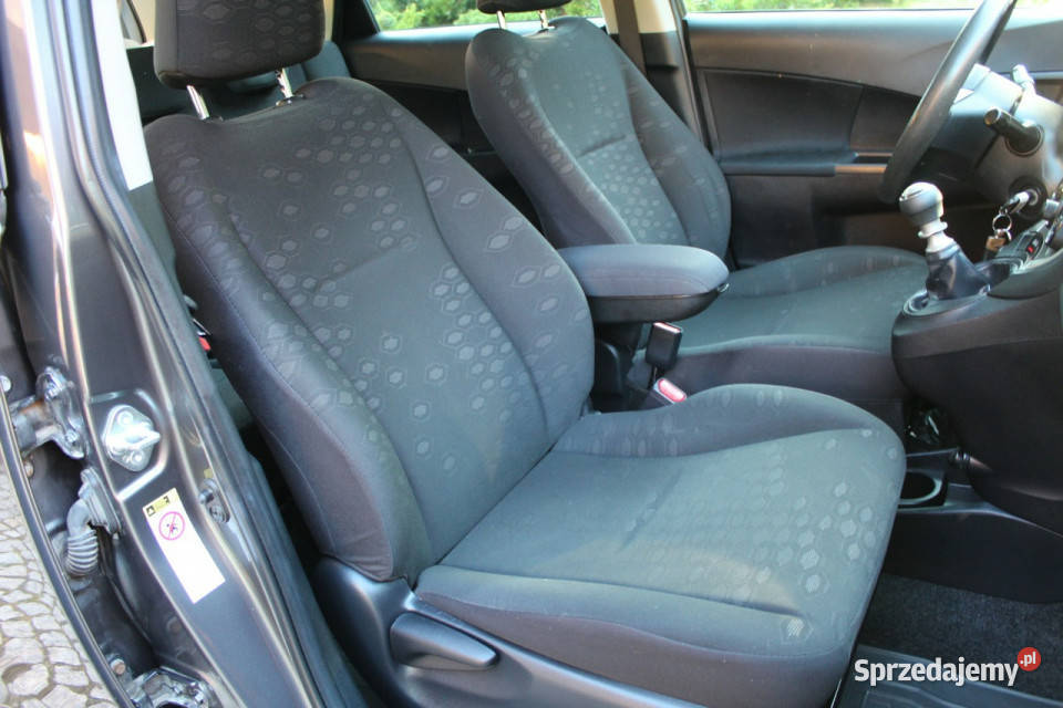 Toyota Verso S Benzyna 100 134 Opłacony 4/5 Lubań sprzedam