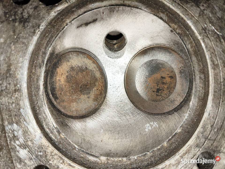 Prawa głowica Dniepr MT K650 Cylindry, głowice, pierścienie Silniki i osprzęt Leszno