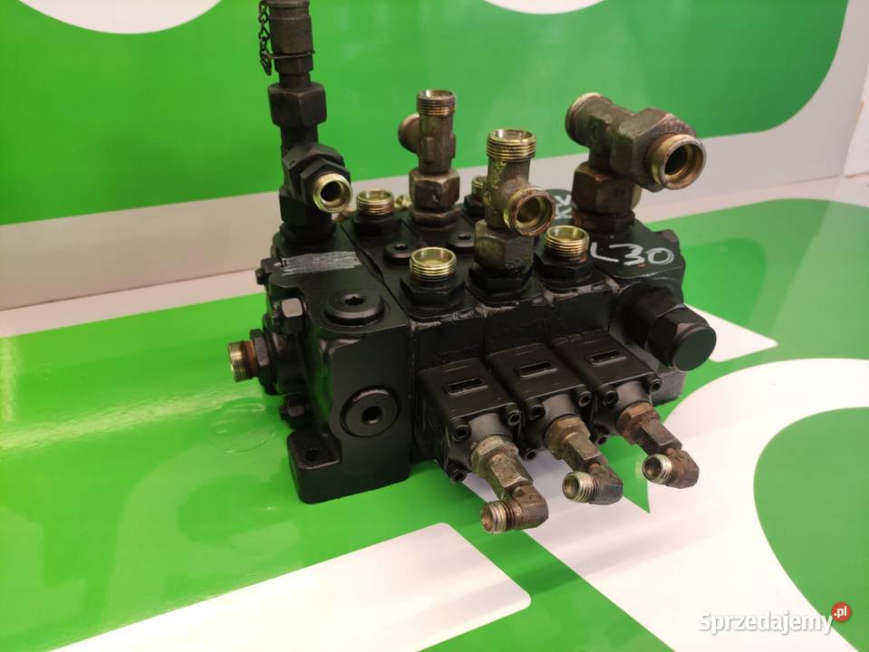 Rozdzielacz hydrauliczny Rexroth VOLVO L30 Wilkowo