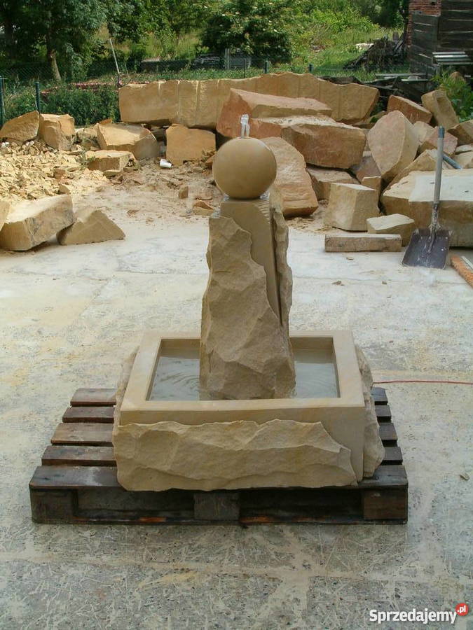 Fontanna z piaskowca kamień naturalny Kamienna Góra