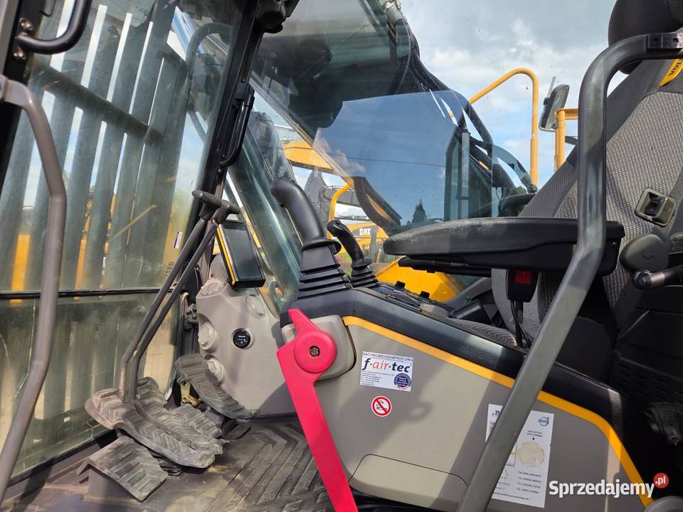 Koparka gąsienicowa Volvo EC 220E 2015 Rok produkcji 2015 Motoryzacja świętokrzyskie