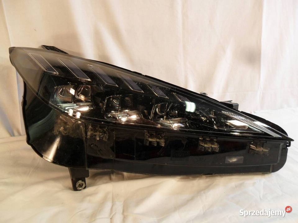 REFLEKTOR PRZÓD STRONA PRAWA MG MG4 EV Nowy Tomyśl