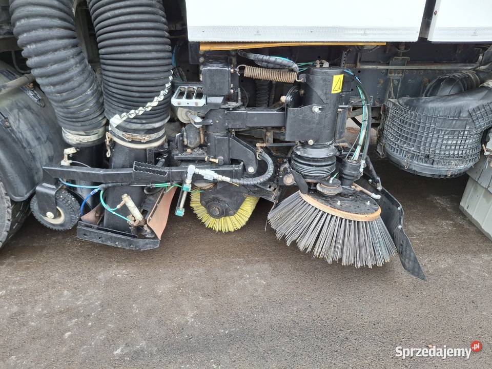 MercedesBenz Axor 1829 Zamiatarka FAUN Euro 5 18000kg Specjalne Samochody ciężarowe Sierakowice