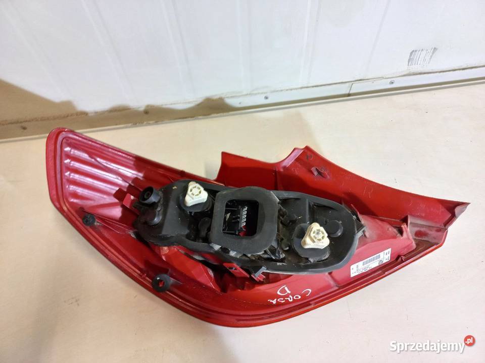 LAMPA TYL TYLNA PRAWA 13186351 OPEL CORSA D Lampy tylne