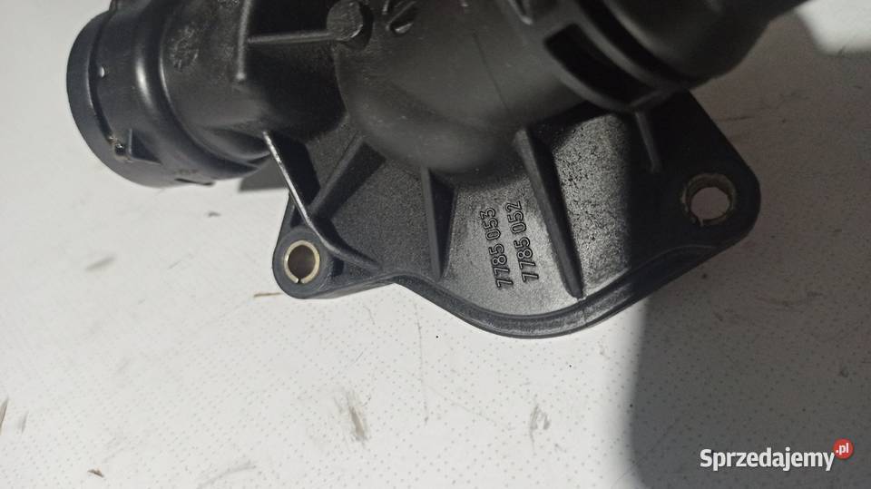 Termostat Obudowa Bmw e46 e60 e61 20d 150 30d Układ chłodzenia