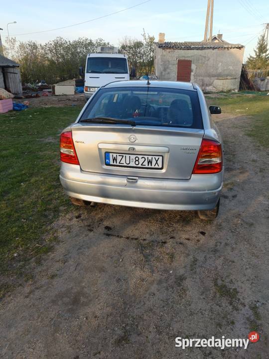 Opel Astra Sedan / Limuzyna