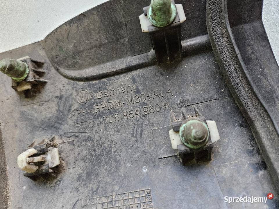 VW TOUAREG I 7L LISTWA BŁOTNIKA PRAWA PRZÓD Międzychód