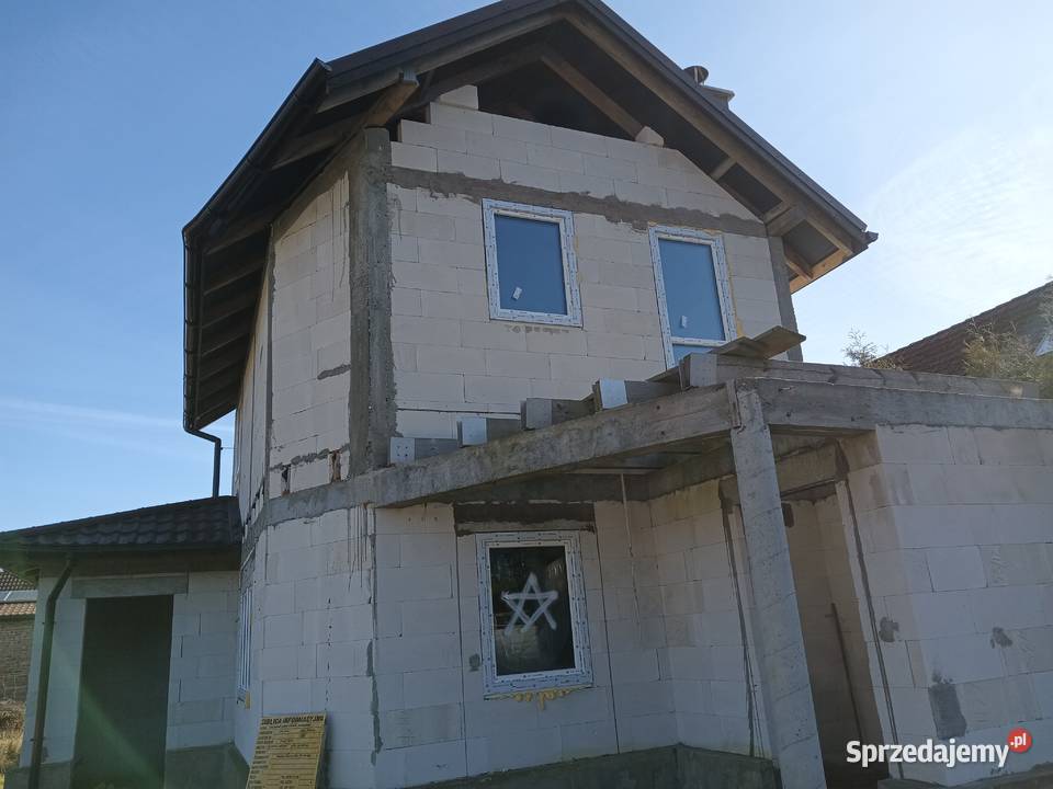Dom wolnostojący murowany stan SSZ Police