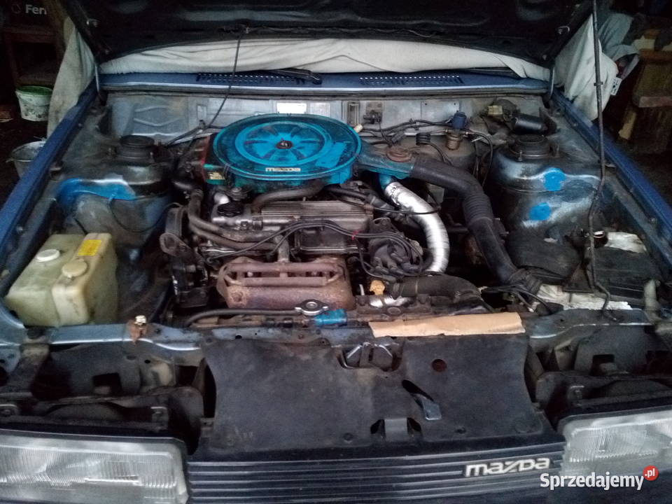 Sprzedam Mazda hetback kolekcjonera klasyków opolskie Nowa Cerekwia