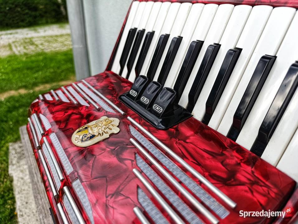 Akordeon Weltmeister 32 basów 2 chóry Szalowa