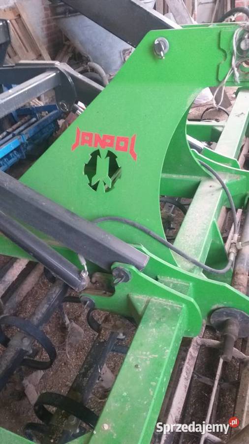 Agregat uprawowo siewny nieuszkodzony